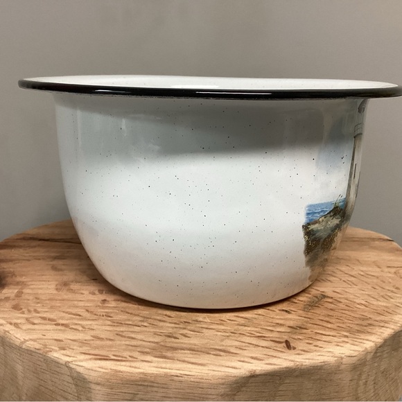 ⚫️ Huge - Enamelware Lighthouse Themed - Home / Bathroom Decor Piece - Like New - Picture 5 of 13